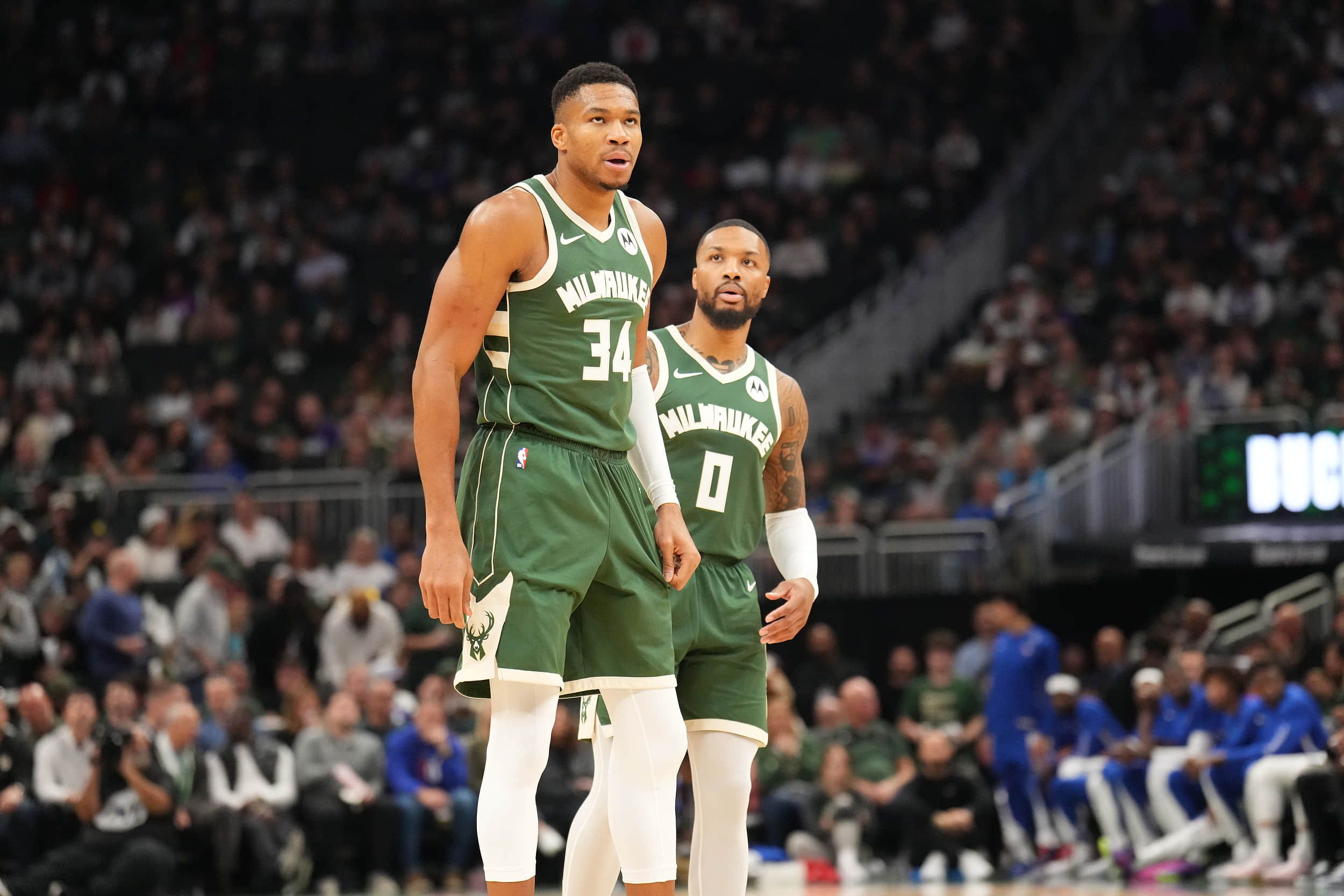 🤕NBA杯决赛雄鹿战雷霆伤病：字母、利拉德大概率出战，切特、杰林等缺席
